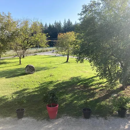 Bed & Breakfast La Ferme De Maraval 3*