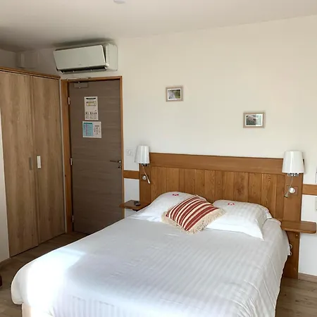 La Ferme De Maraval Bed & Breakfast