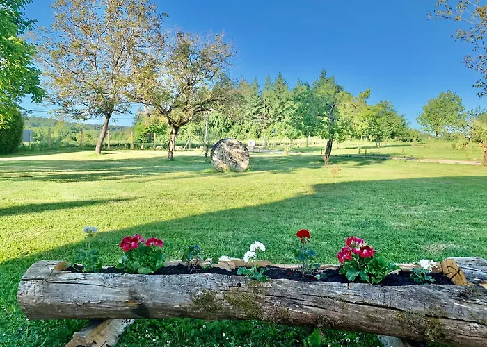 La Ferme De Maraval Bed & Breakfast