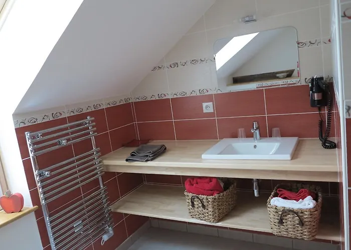 La Ferme De Maraval Bed & Breakfast