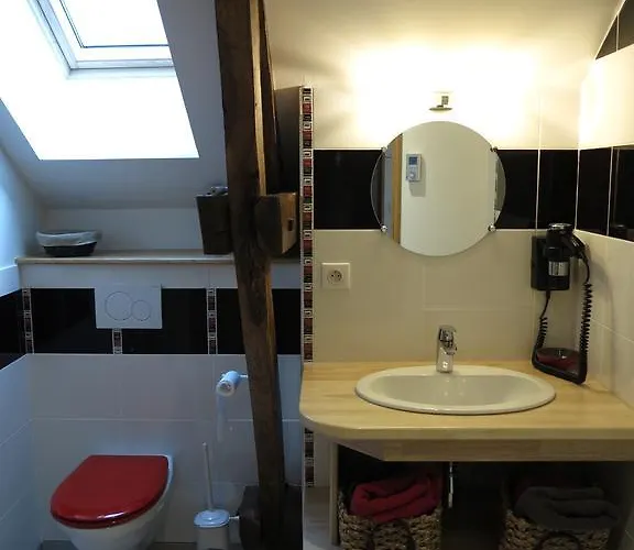 Bed & Breakfast La Ferme De Maraval 3*