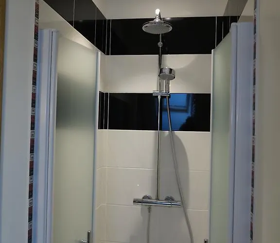 Bed & Breakfast La Ferme De Maraval 3*